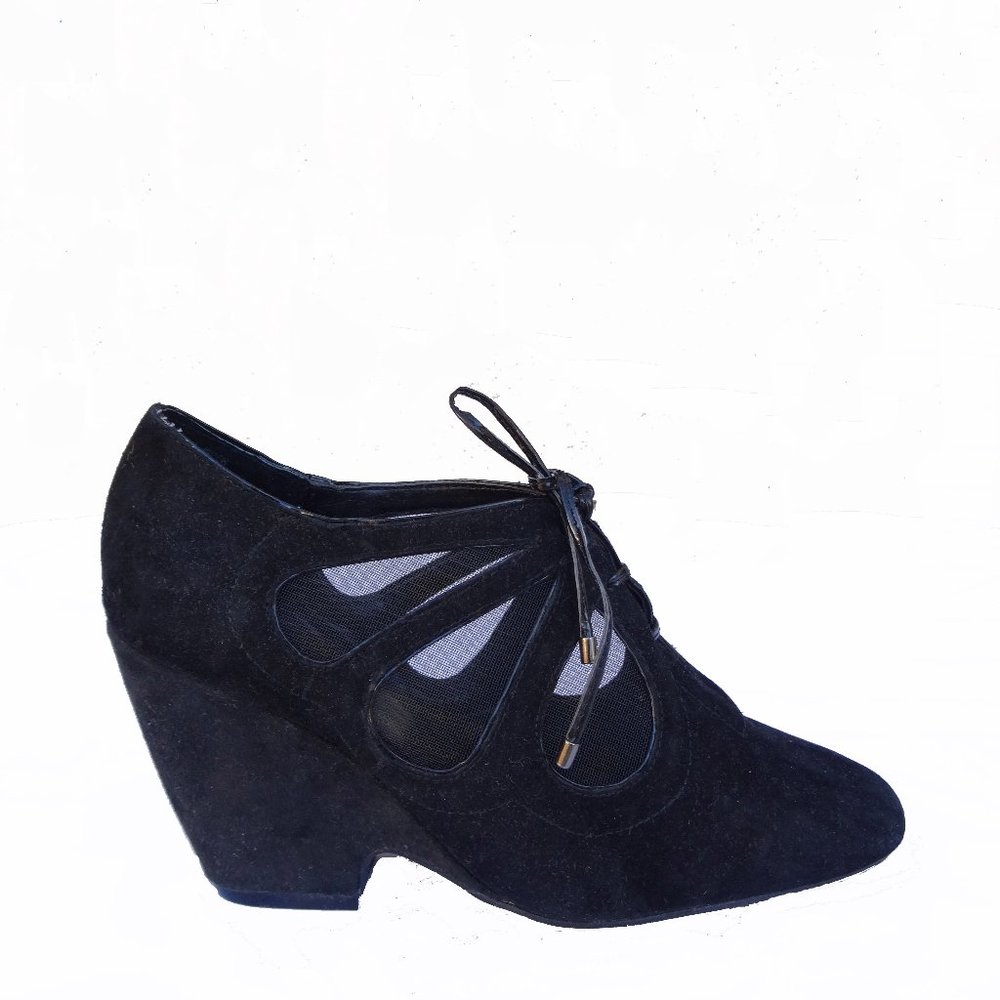 NWOT Bijou New York Black Suede Leather Wedge Shoes Size 10